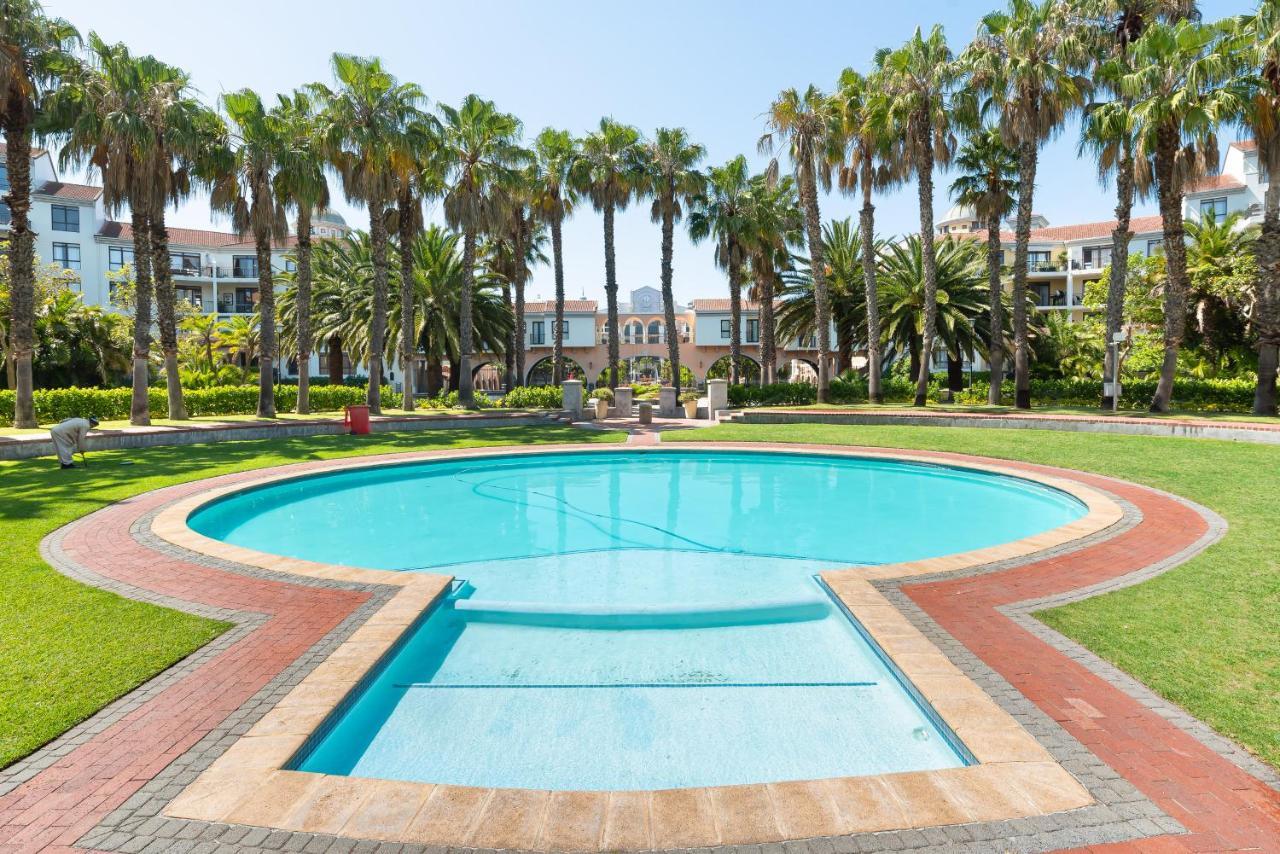 Island Club Luxury